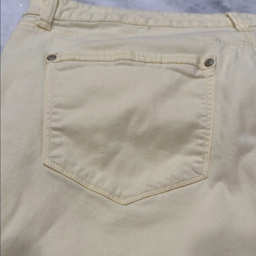 Bandolino Riley Relaxed Capris Yellow Cropped Pants 16 - Picture 4 of 6